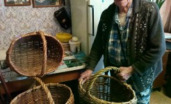 ИСКУССТВО ПЛЕТЕНИЯ ИЗ ИВЫ: ТРАДИЦИОННОЕ РЕМЕСЛО КАК МЕТОД РЕАБИЛИТАЦИИ